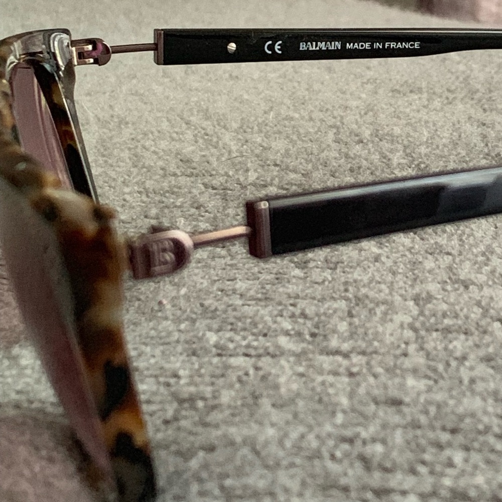 *Authentic* Balmain Neutral Tortoise Sunglasses - image 4